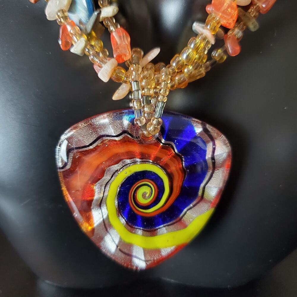 CJ Women Multilayered Glass Bead Resin Swirl Design Textured Pendant Necklace - Picture 3 of 9